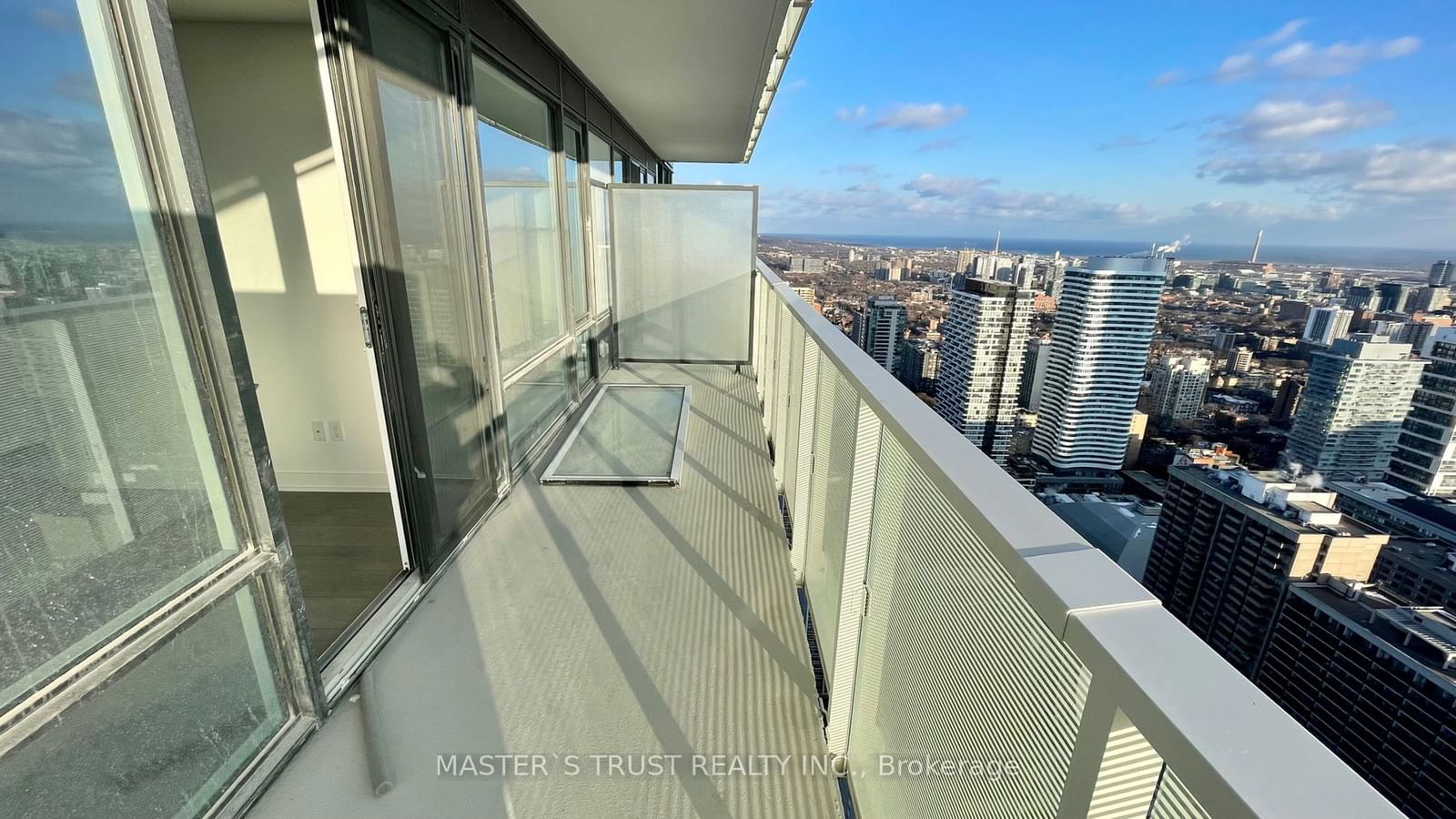 501 yonge St N, unit 4710 for rent