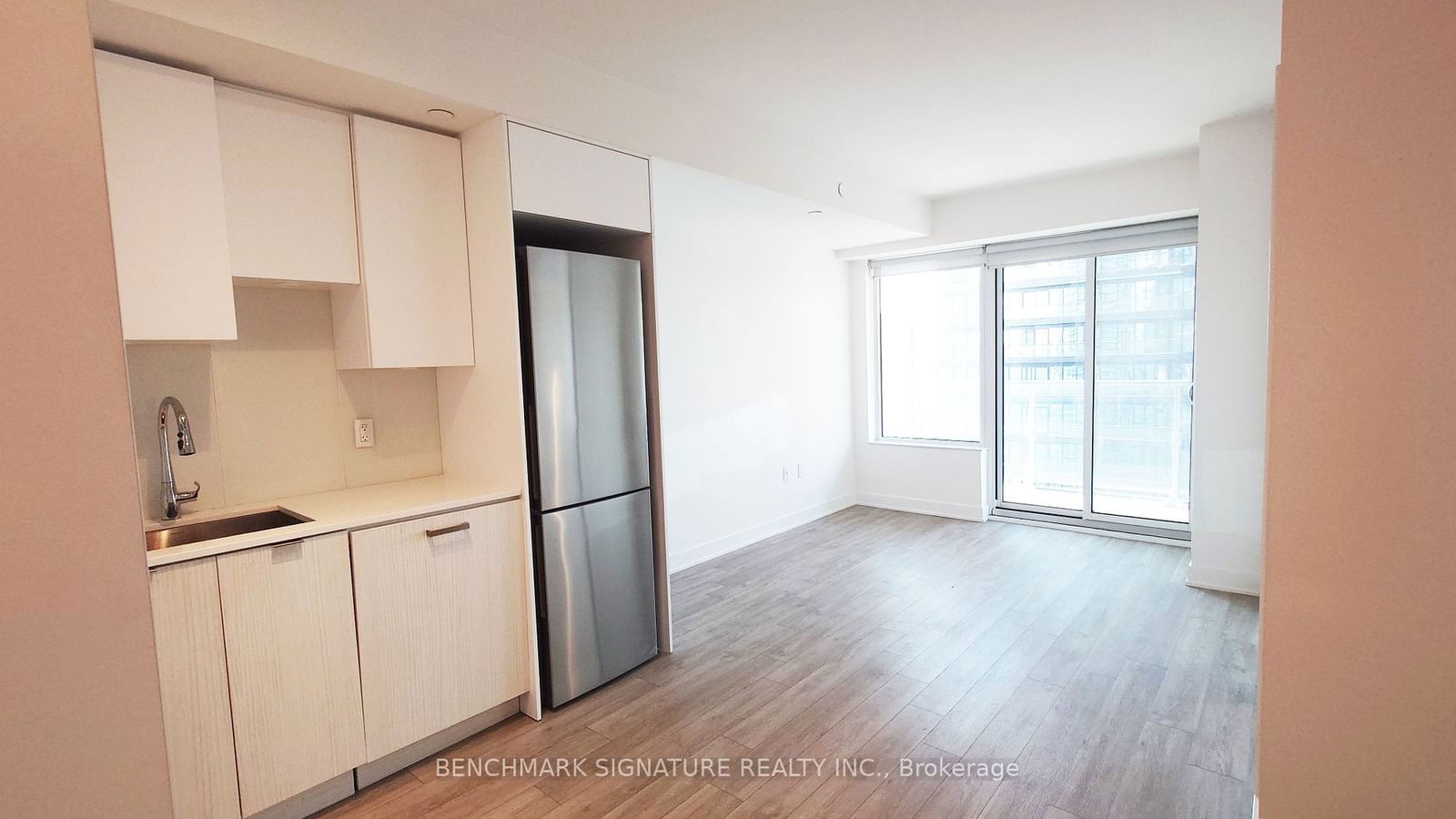 99 Broadway Ave, unit 2811 for sale