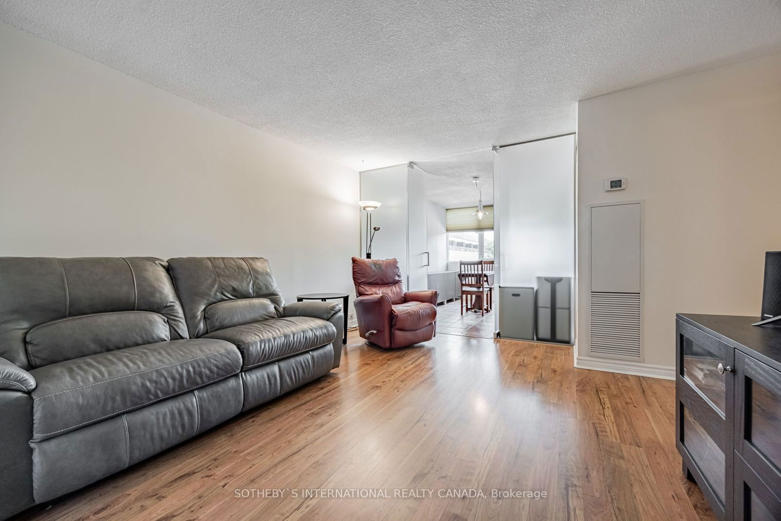 256 Jarvis St, unit 3B for sale