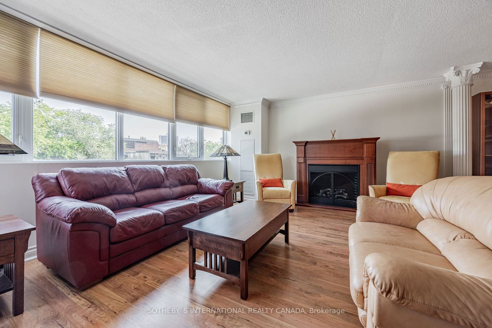 256 Jarvis St, unit 3B for sale