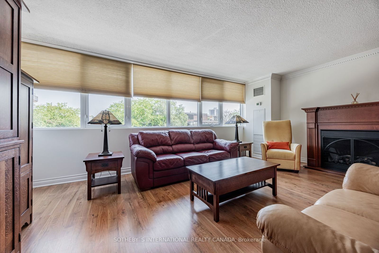 256 Jarvis St, unit 3B for sale