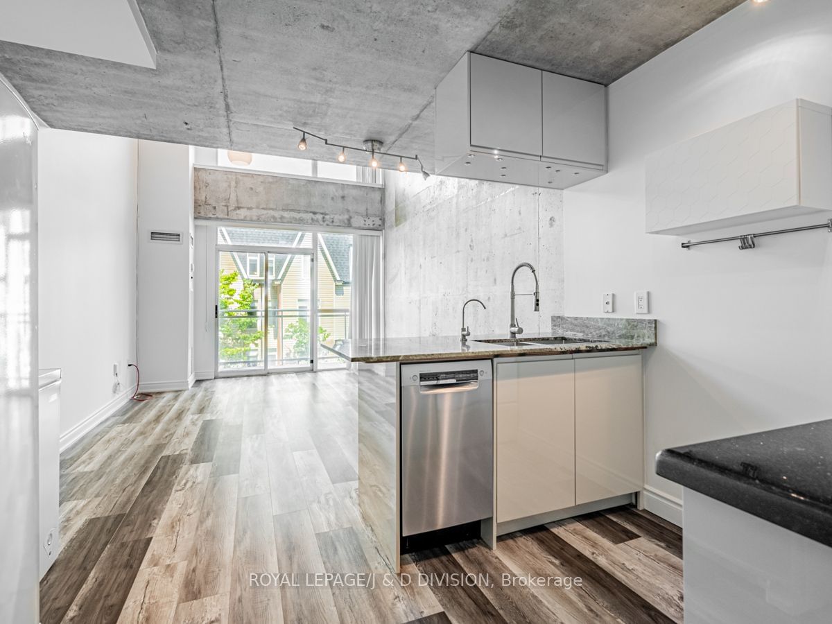 954 King St W, unit 326 for sale