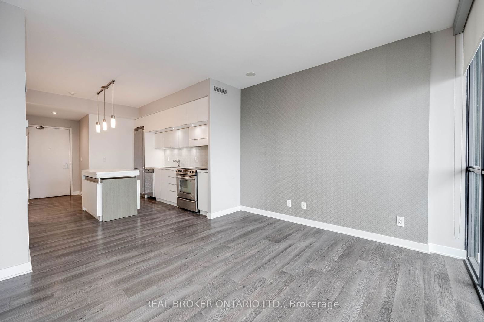 110 Charles St E, unit 3903 for sale