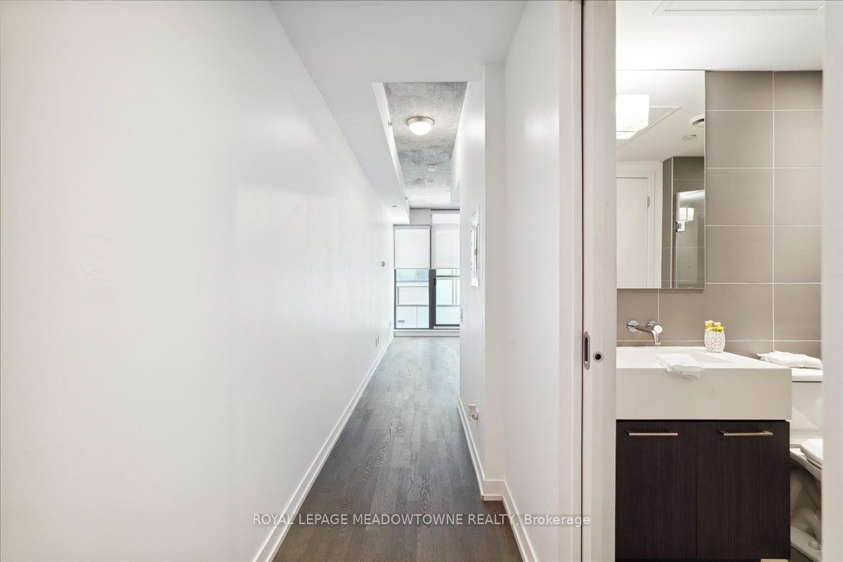 461 Adelaide St W, unit 237 for sale