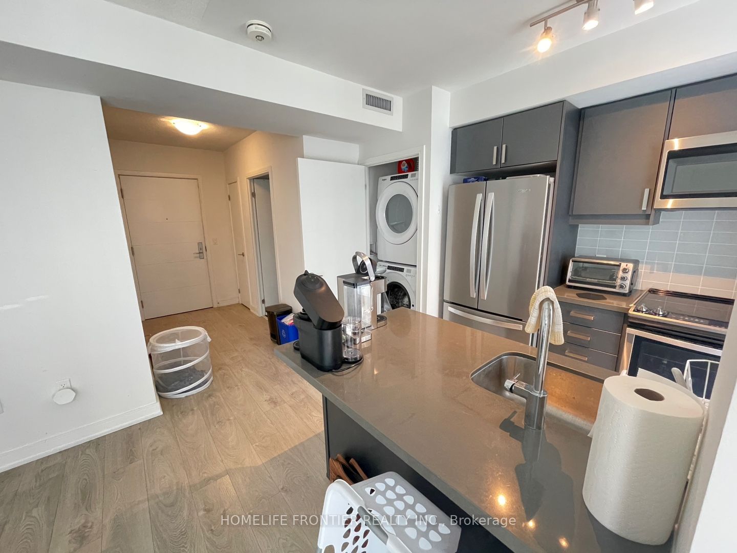 50 Wellesley St E, unit 3611 for rent