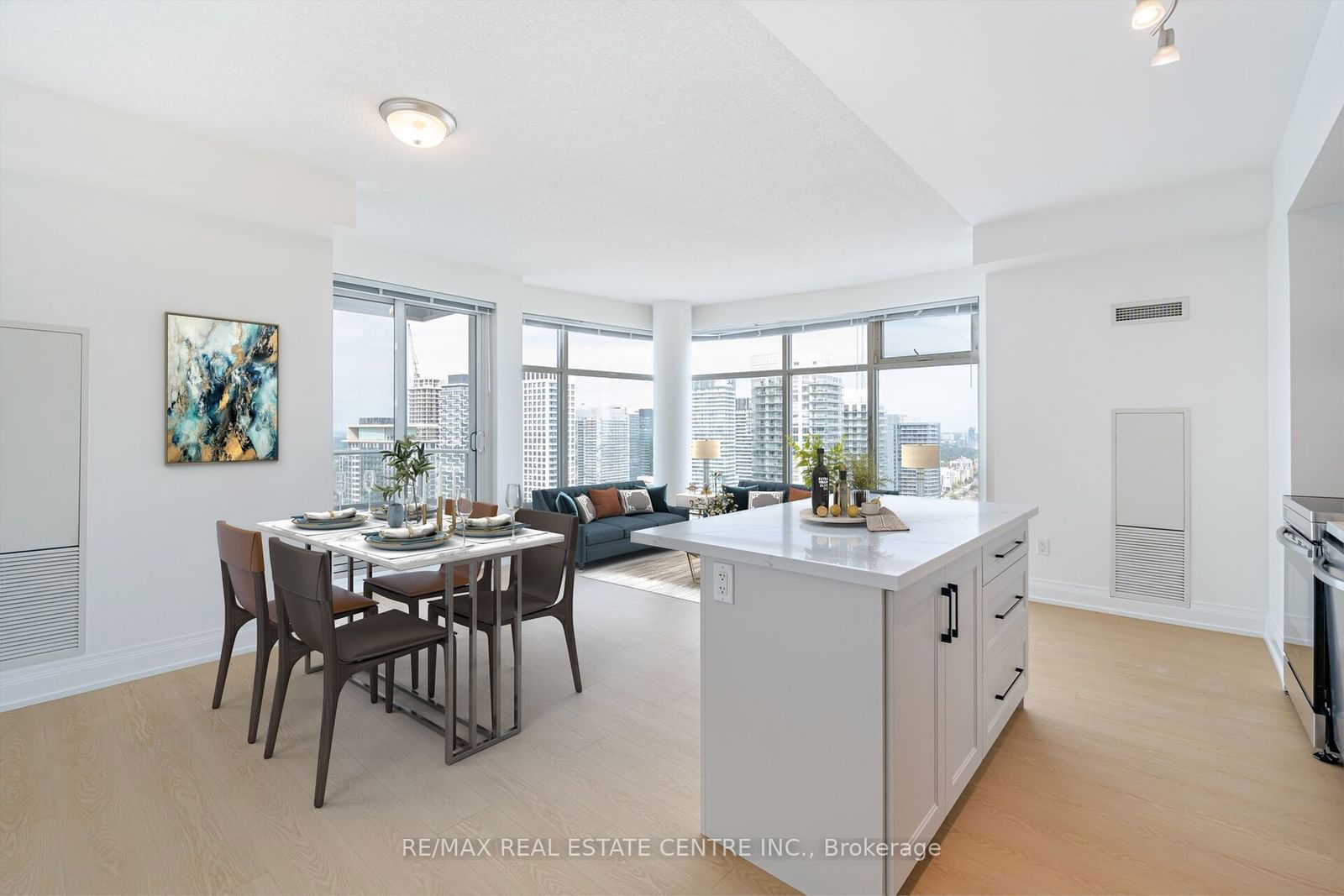 2191 Yonge St, unit 3711 for sale