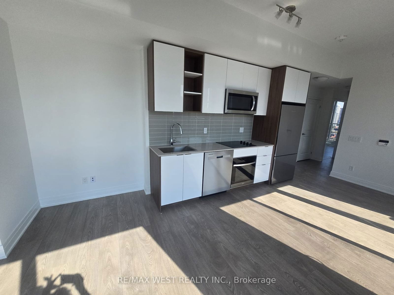 543 Richmond St W, unit Ph09 for rent