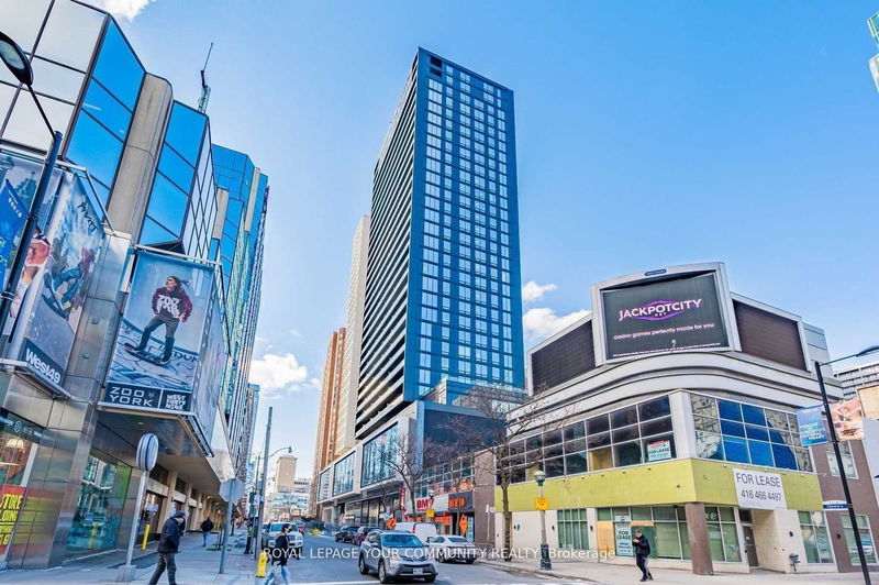 20 EDWARD St N, unit 701 for rent