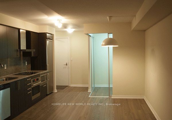 352 Front St W, unit 521 for rent