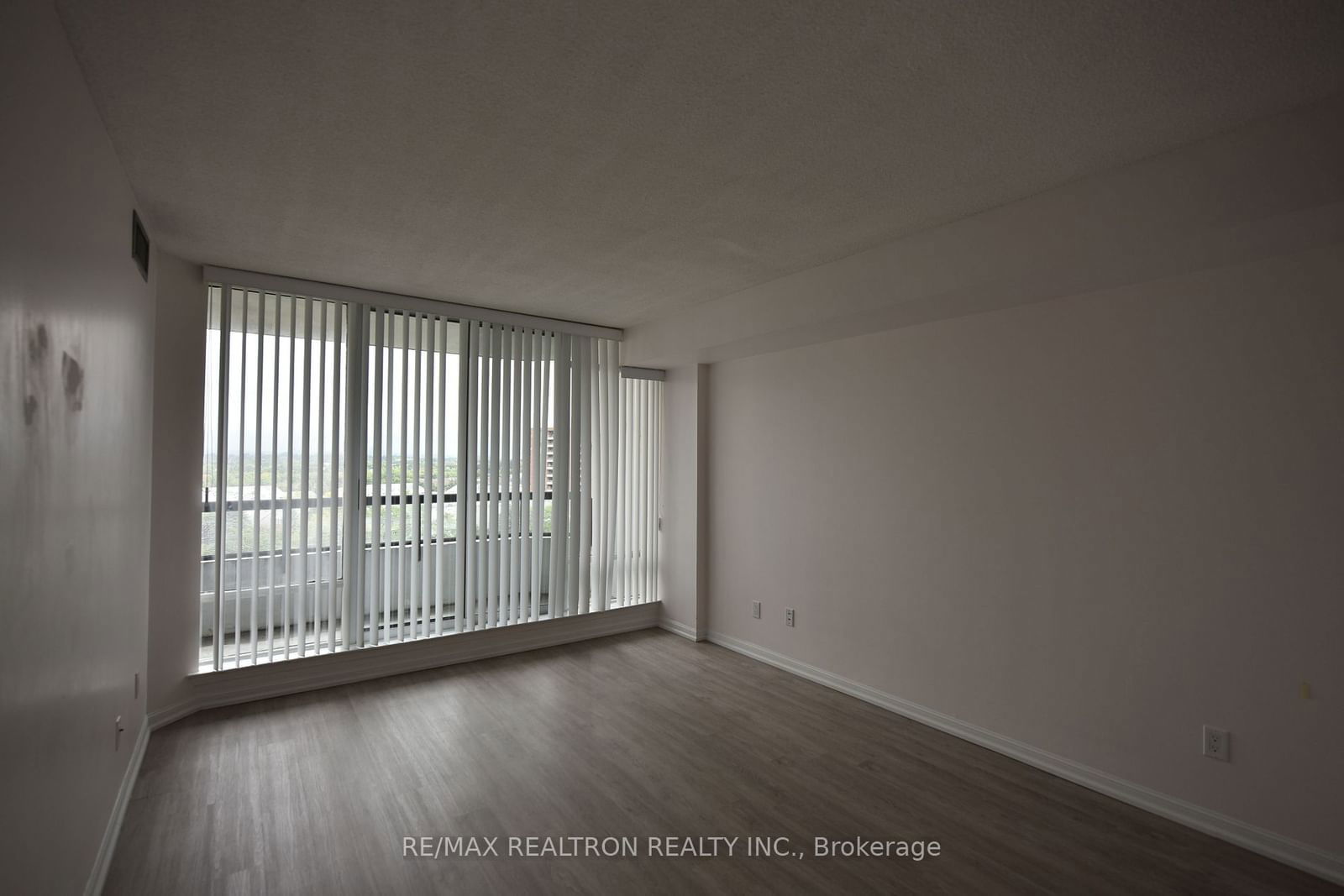 1131 Steeles Ave W, unit 1001 for rent