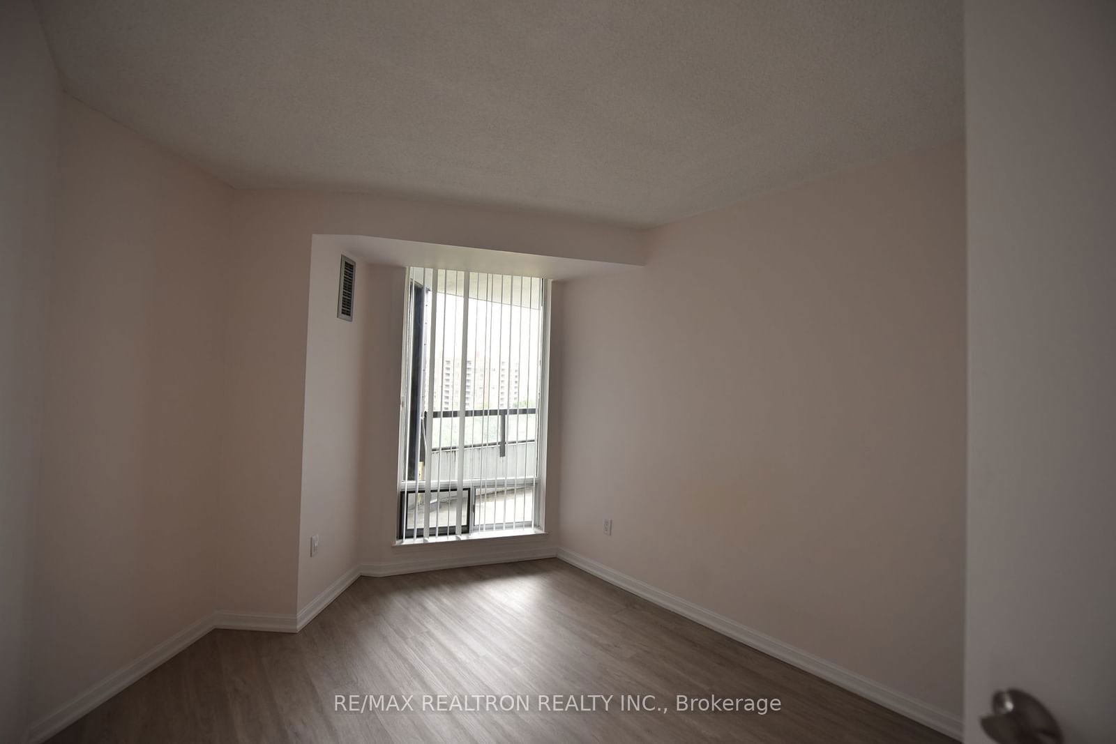 1131 Steeles Ave W, unit 1001 for rent