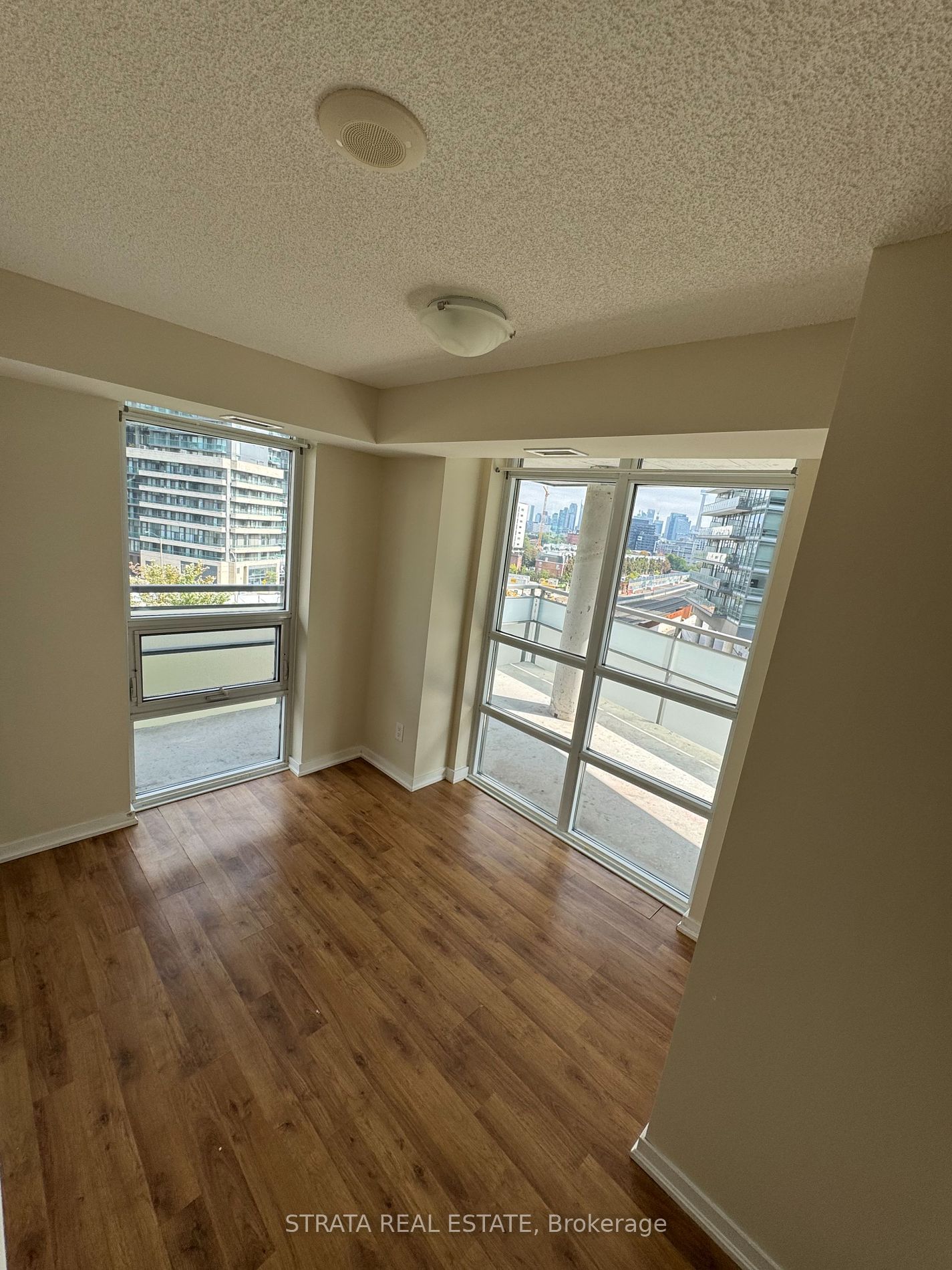 38 Joe Shuster Way, unit 628 for rent