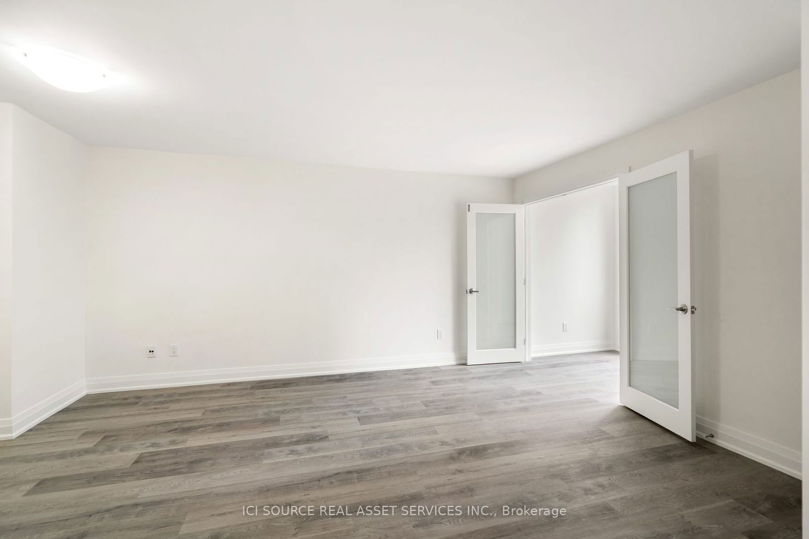 25 Grenville St, unit 2102 for rent