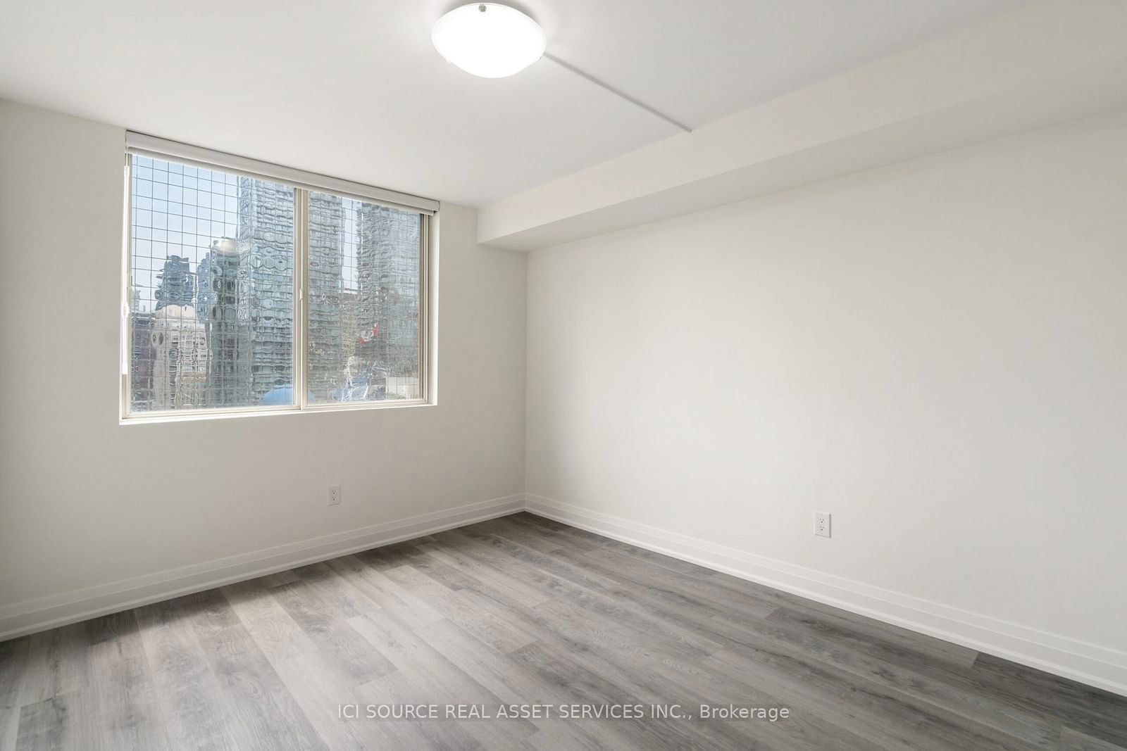 25 Grenville St, unit 2102 for rent