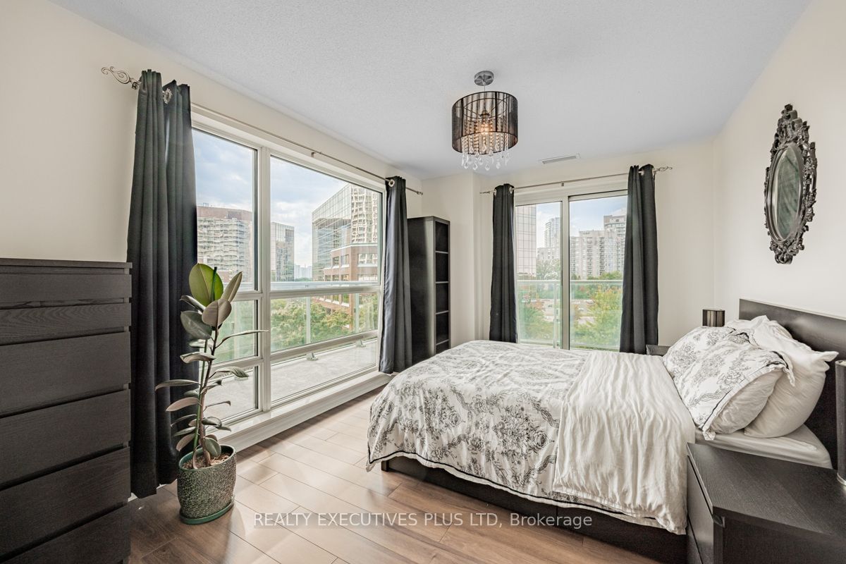 2015 Sheppard Ave E, unit 404 for sale