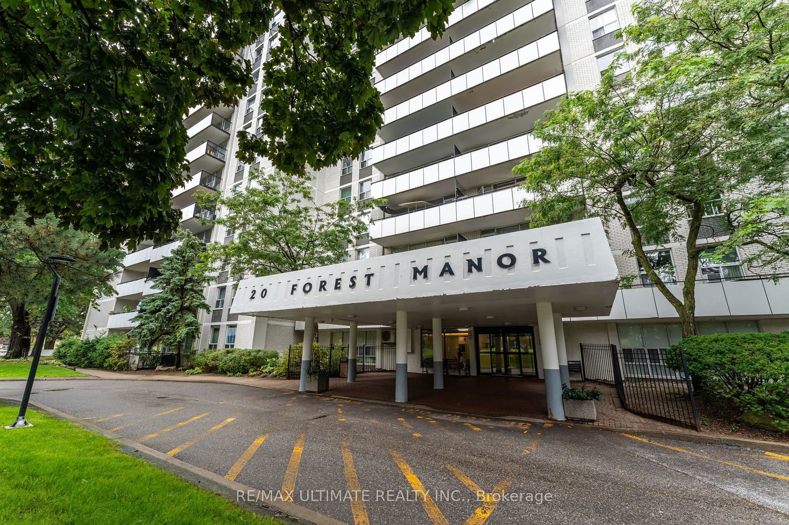 20 Forest Manor Rd, unit 204 for sale