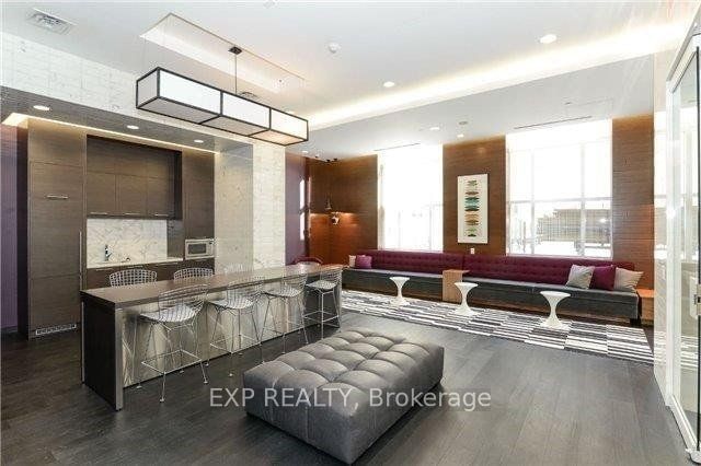 105 George St, unit 705 for rent