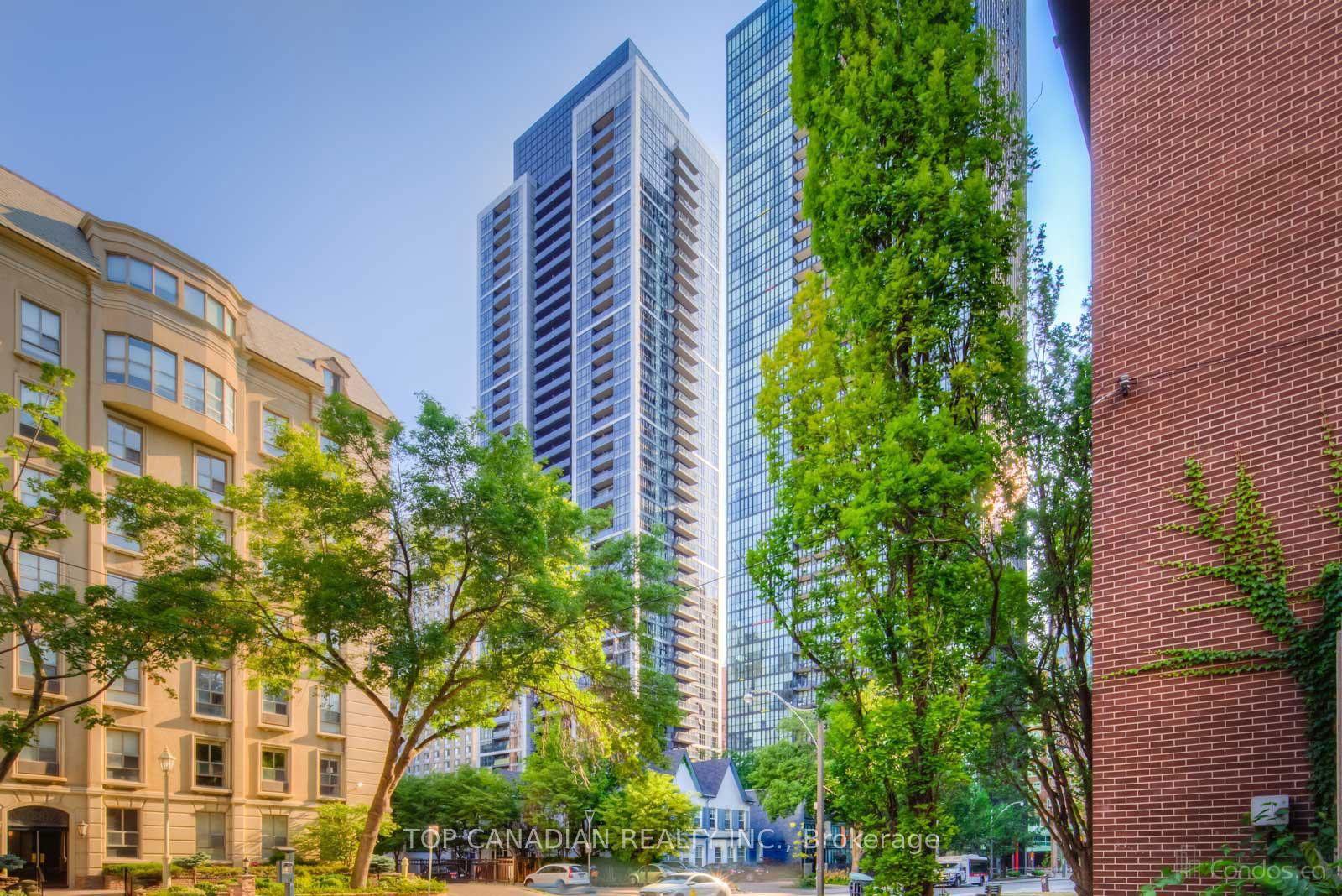 28 Ted Rogers Way, unit 402 for sale