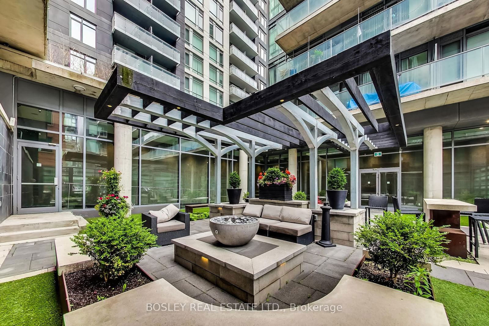 650 King St W, unit 711 for rent