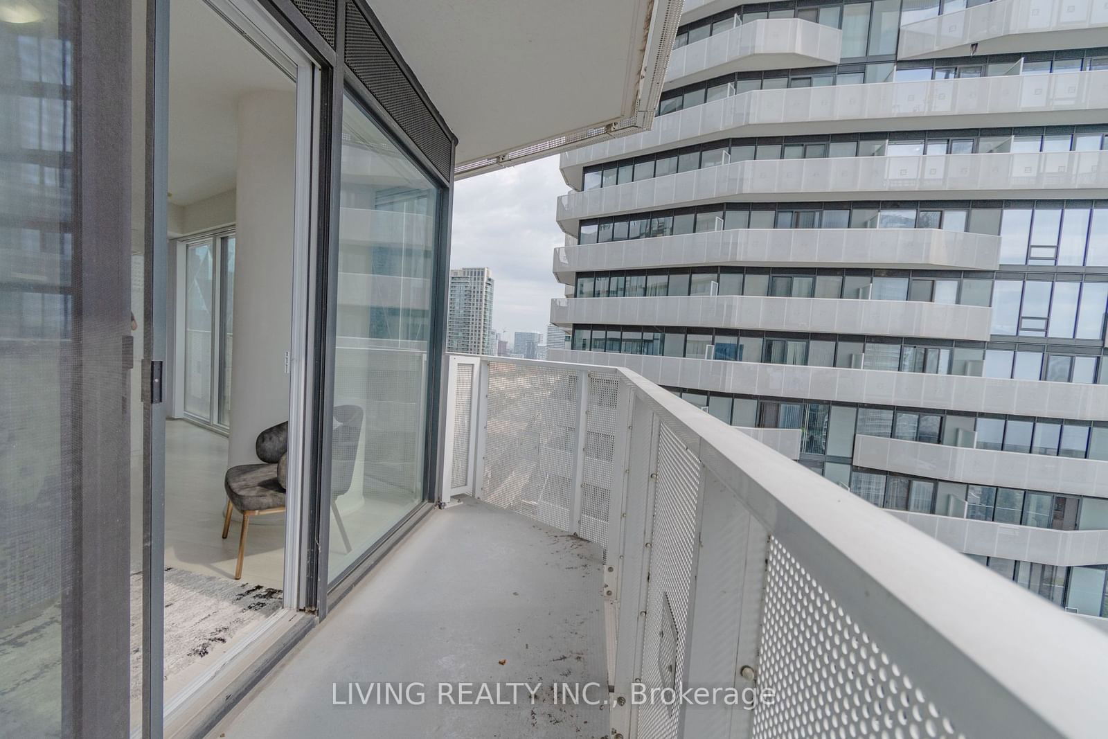 100 Harbour St, unit 2107 for sale