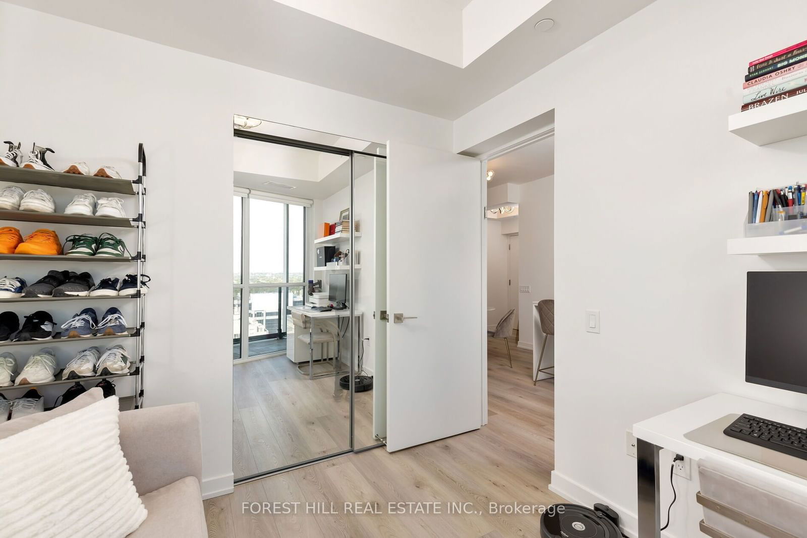 50 Ordnance St, unit 1607 for sale