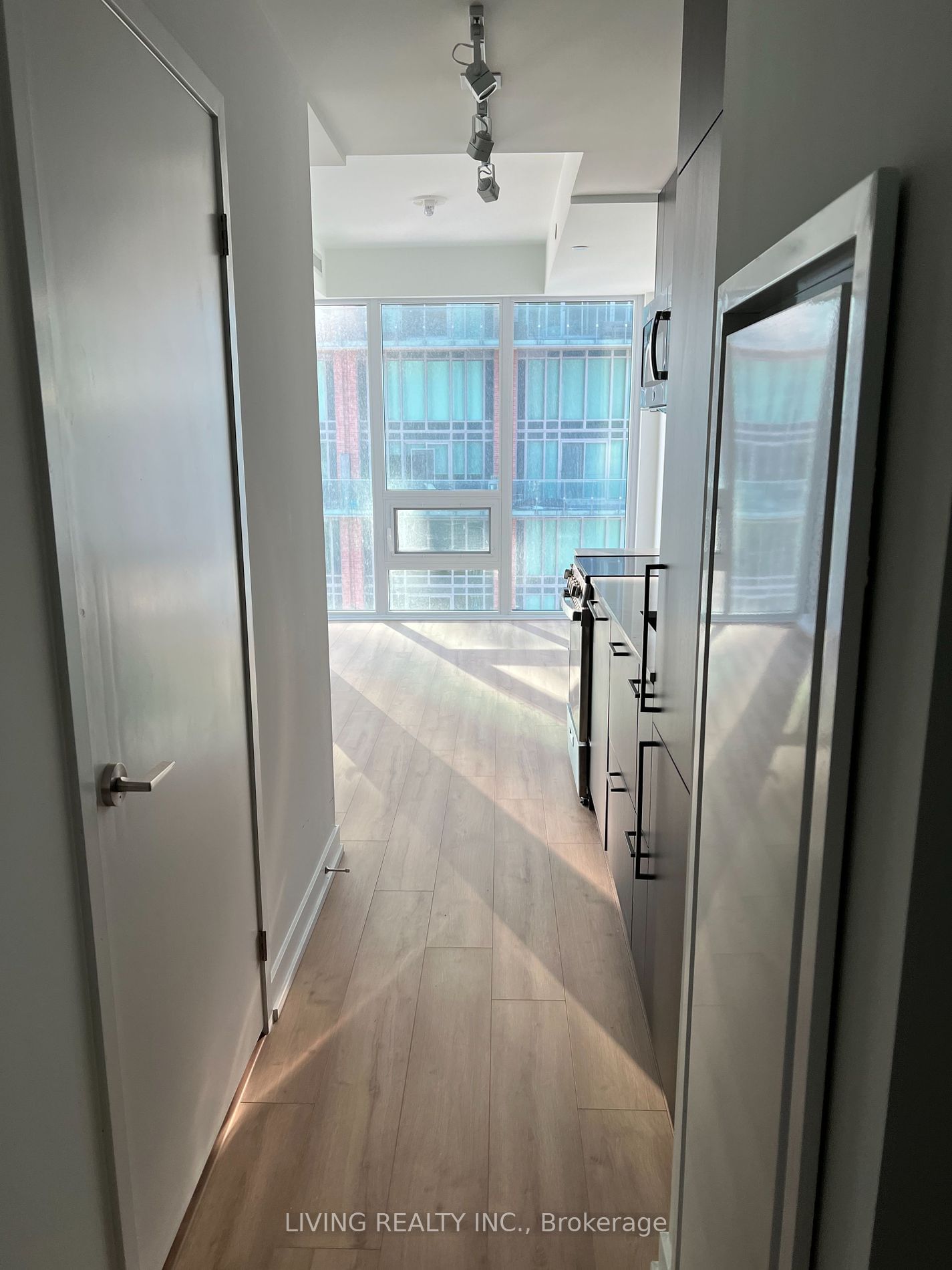 135 East Liberty St, unit 1809 for rent