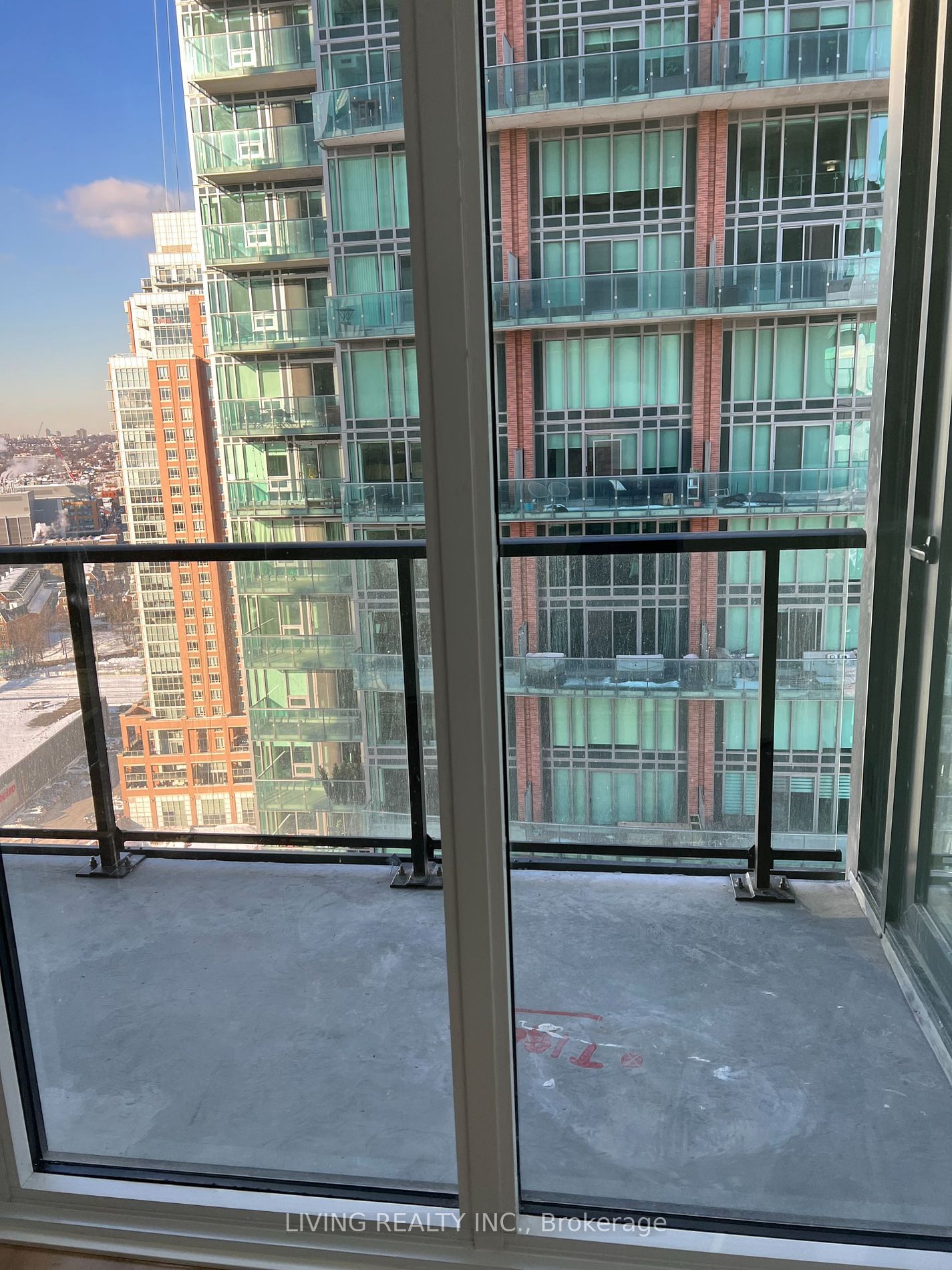 135 East Liberty St, unit 1809 for rent