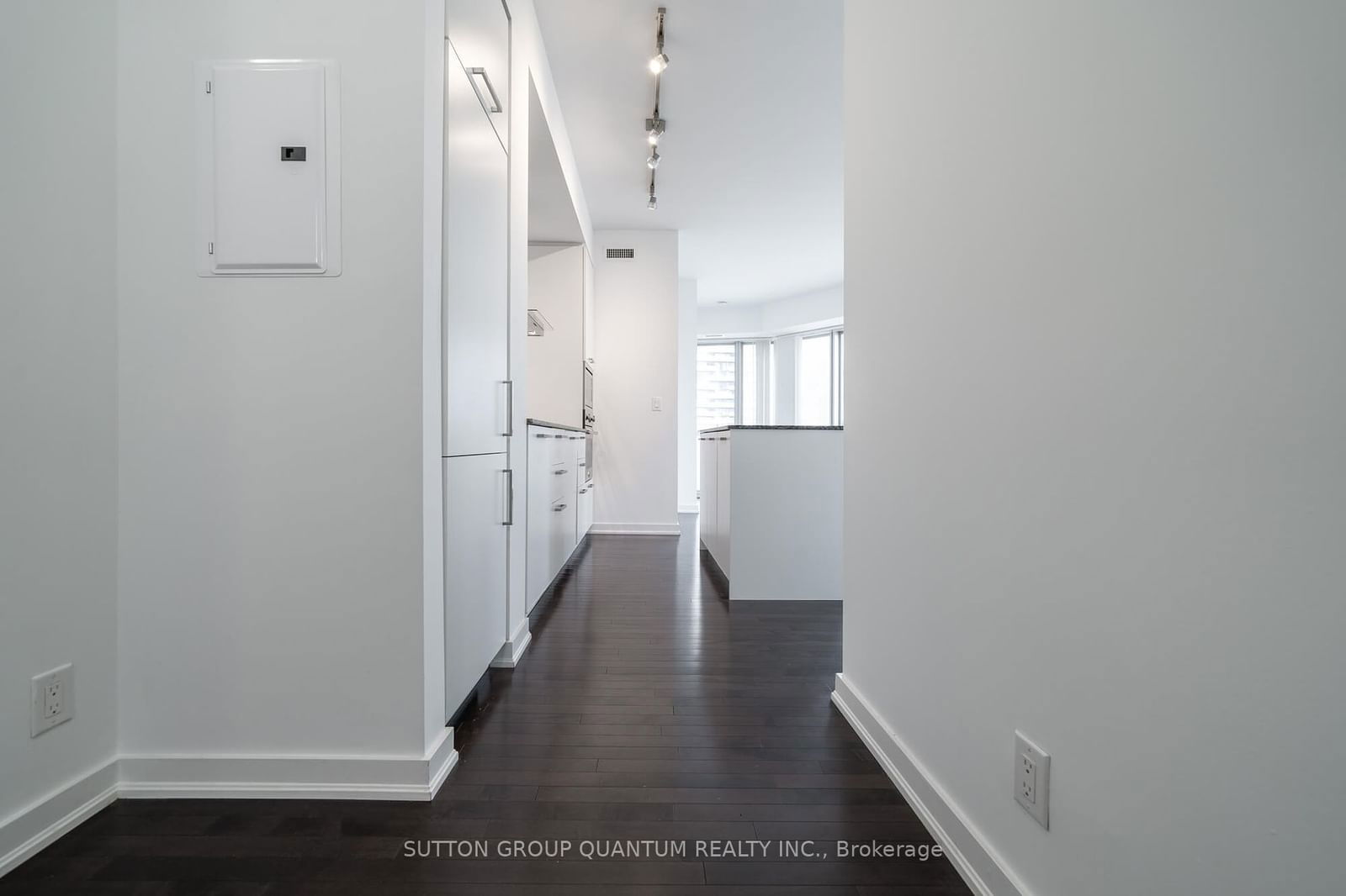 12 York St, unit 802 for rent