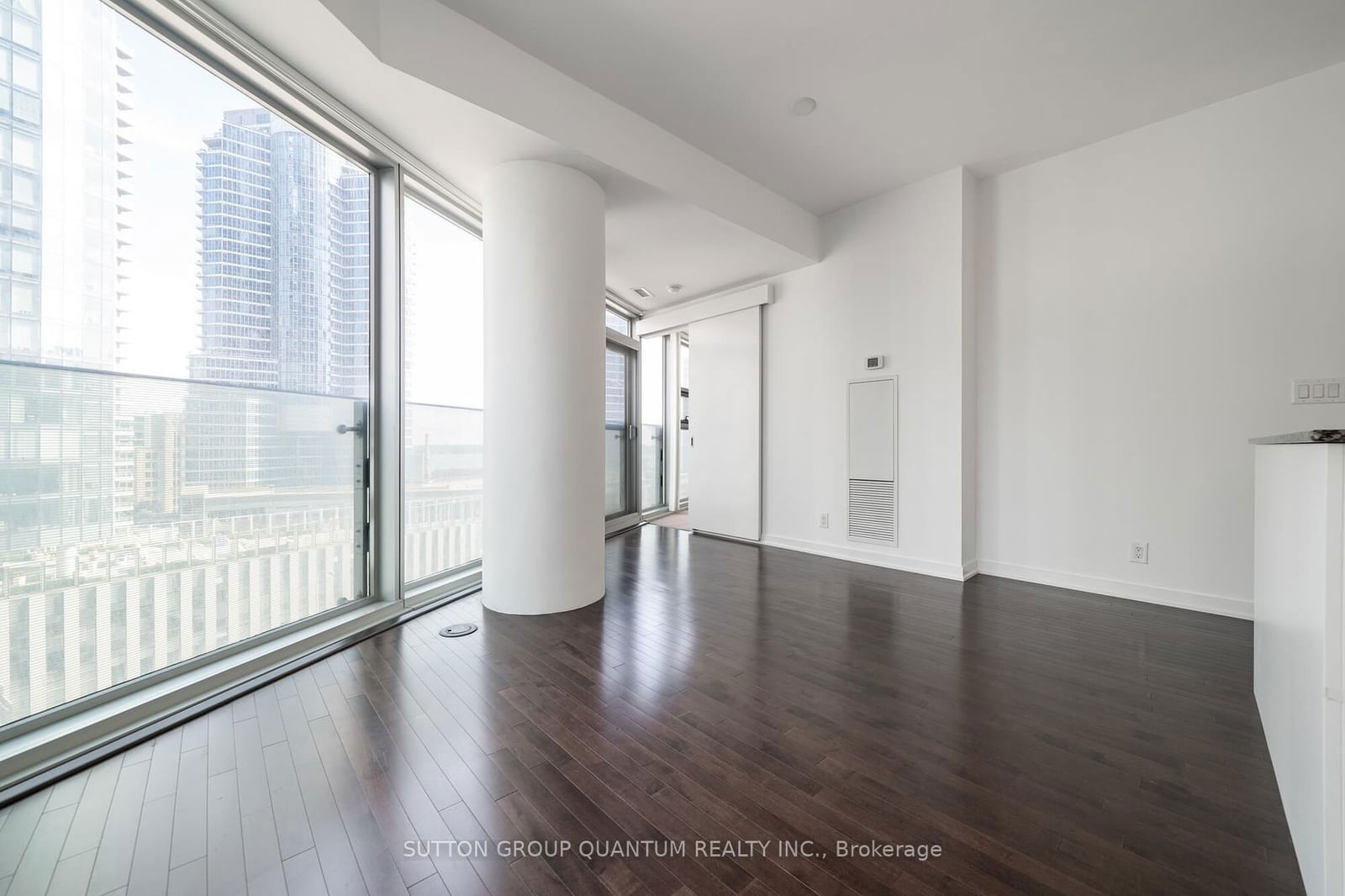 12 York St, unit 802 for rent