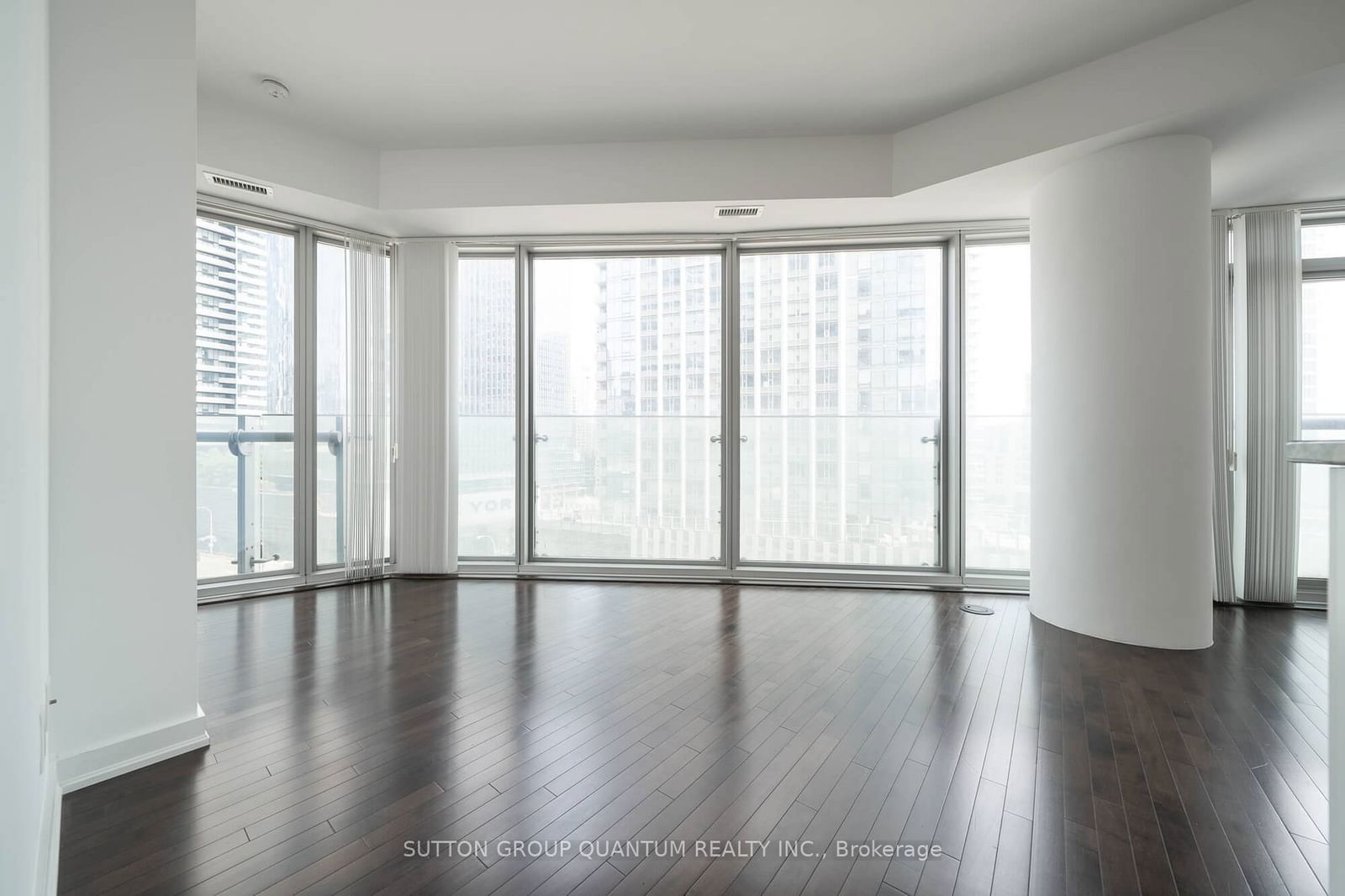 12 York St, unit 802 for rent