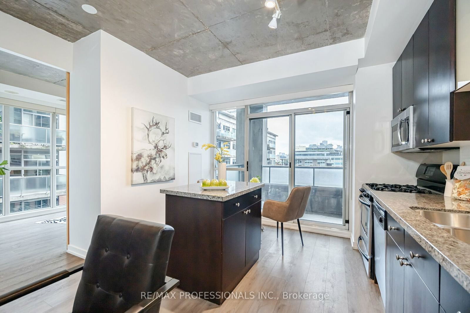 1 Shaw St, unit 727 for sale