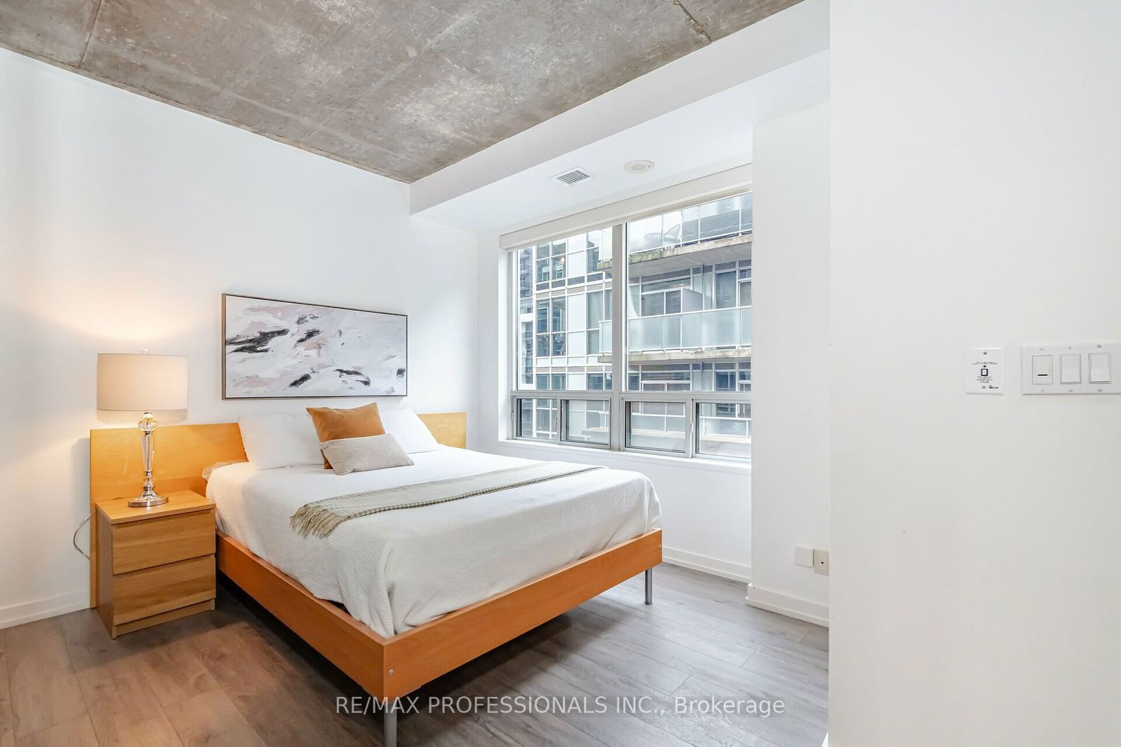 1 Shaw St, unit 727 for sale