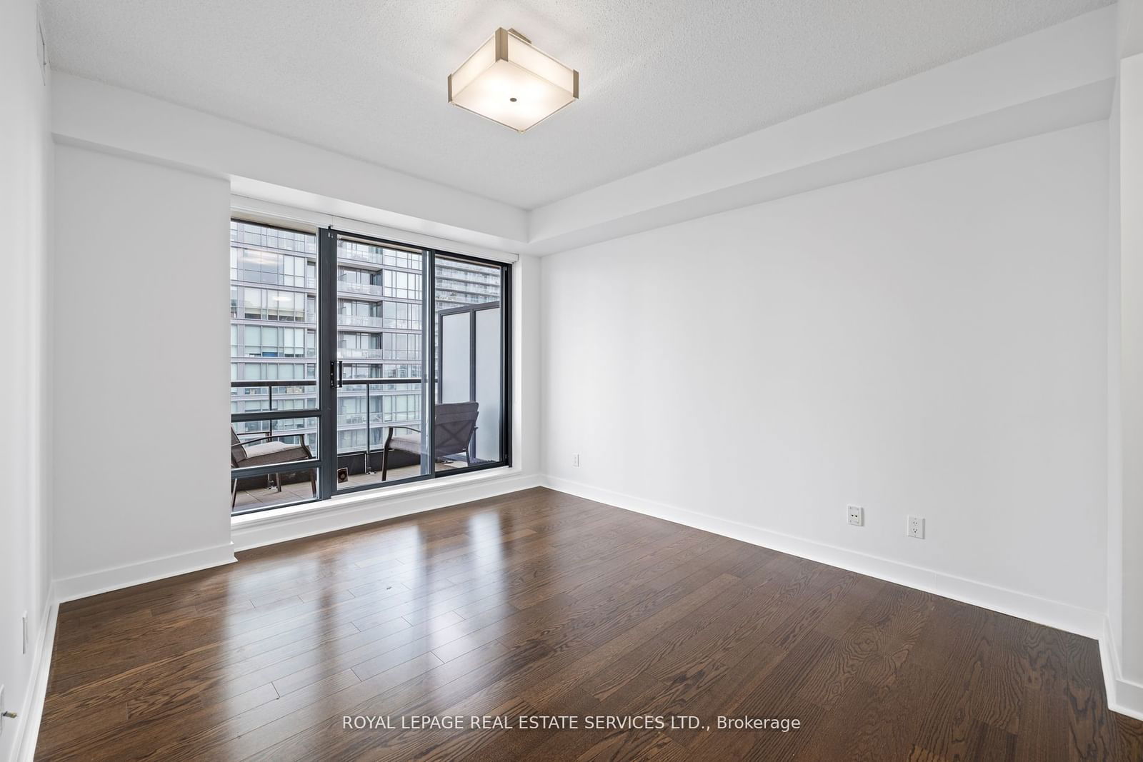 438 King St W, unit 2002 for rent