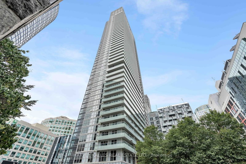 300 Front St W, unit 3008 for rent