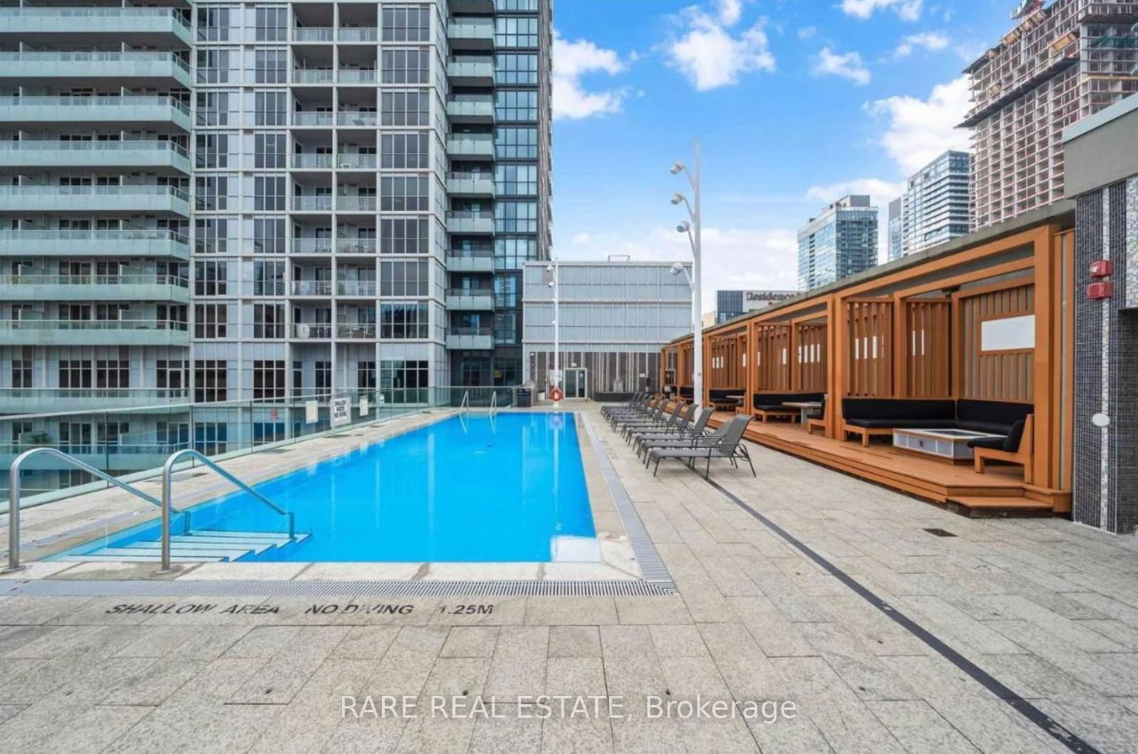 300 Front St W, unit 4102 for sale