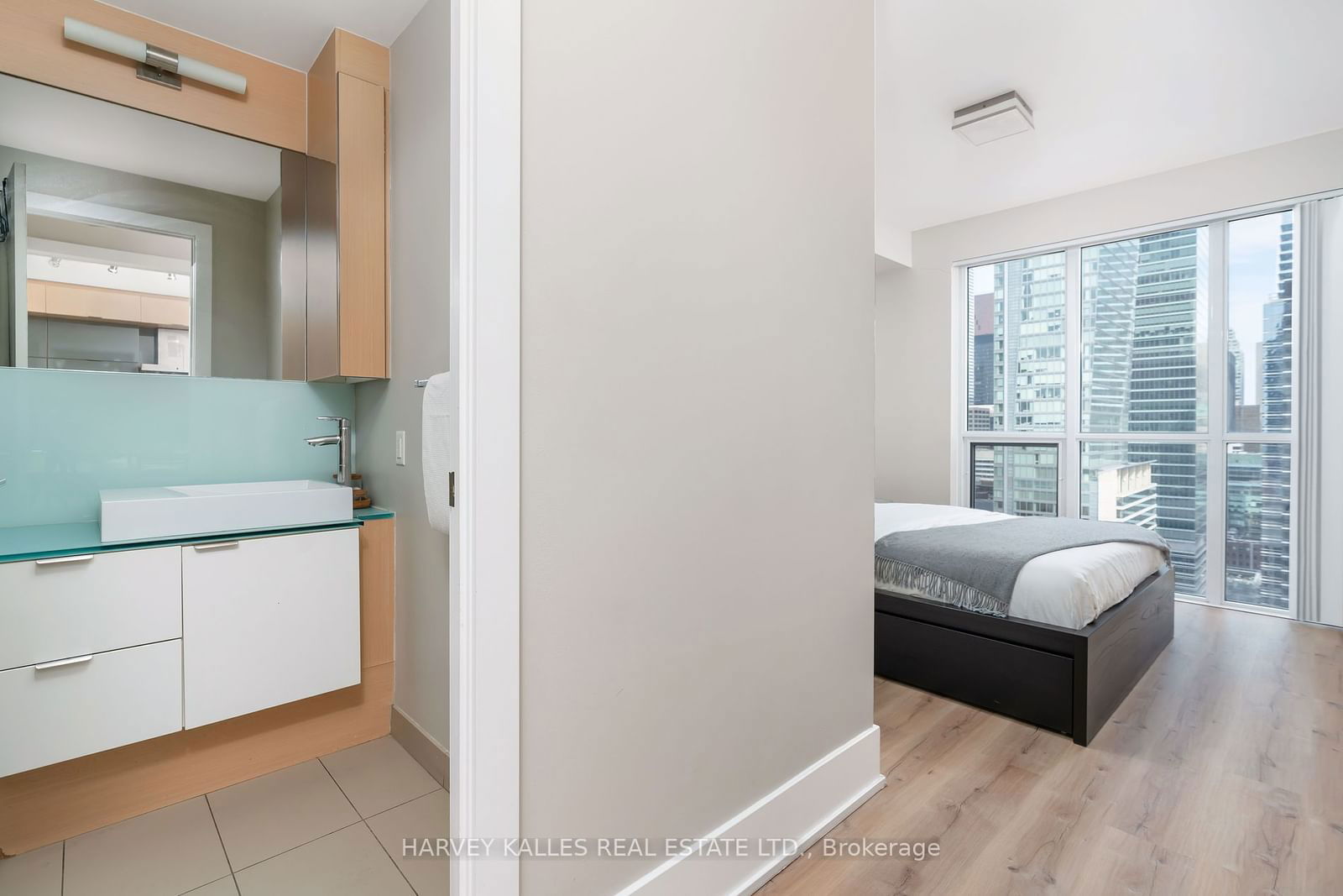 300 Front St W, unit 3008 for sale