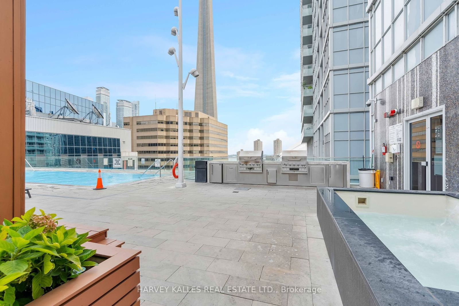 300 Front St W, unit 3008 for sale