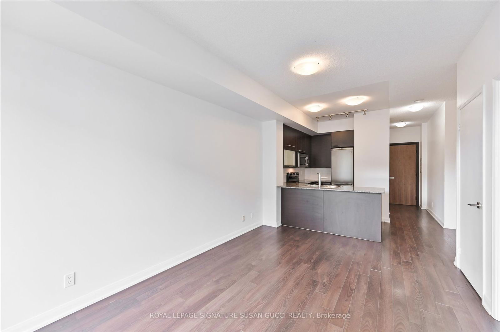 500 Sherbourne St, unit 907 for sale