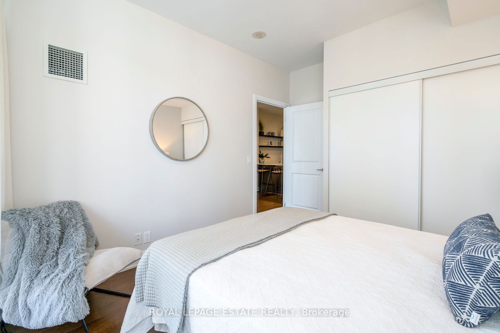 530 St. Clair Ave W, unit 1506 for sale