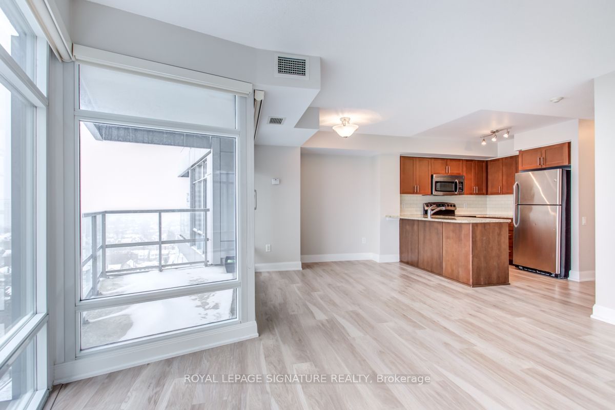 2181 Yonge St, unit 1611 for rent