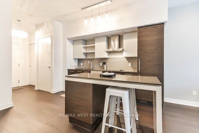 1030 King St W, unit 431 for sale