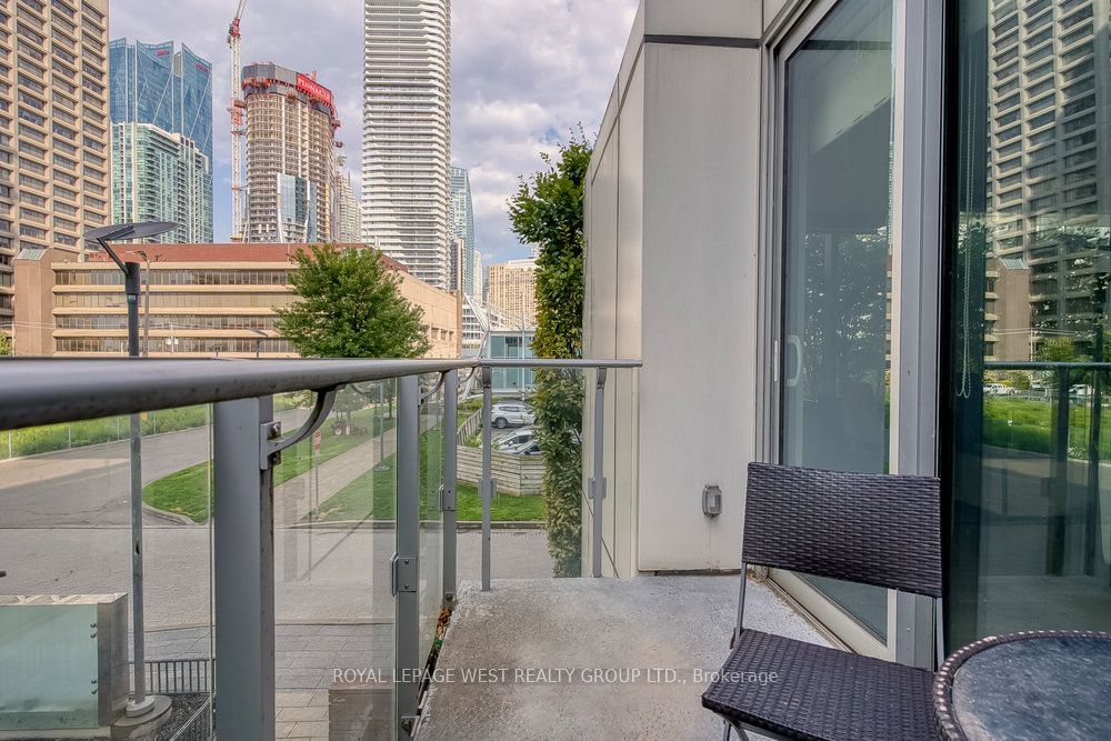 39 Queens Quay E, unit 201 for sale