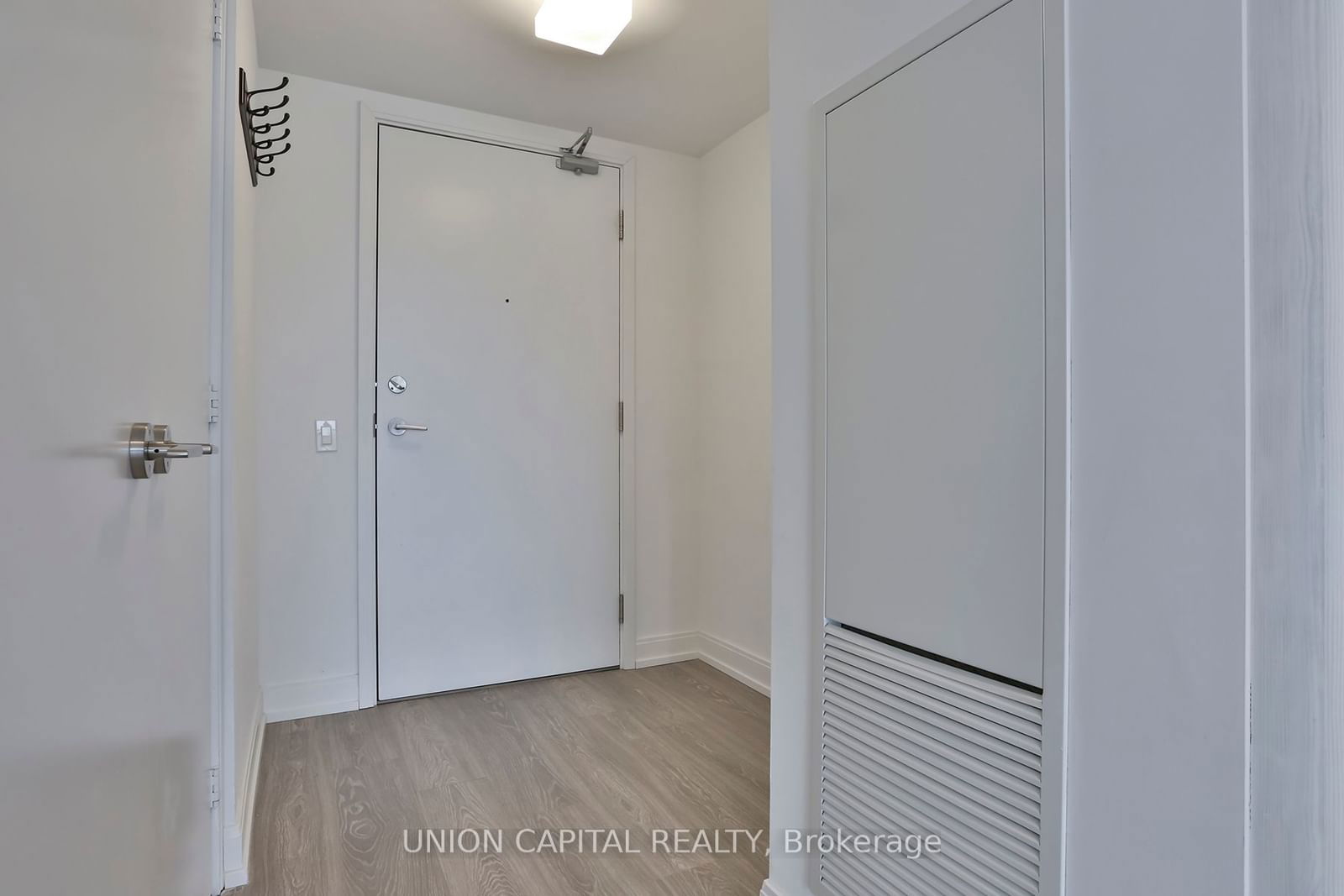 181 Dundas St E, unit 5103 for rent