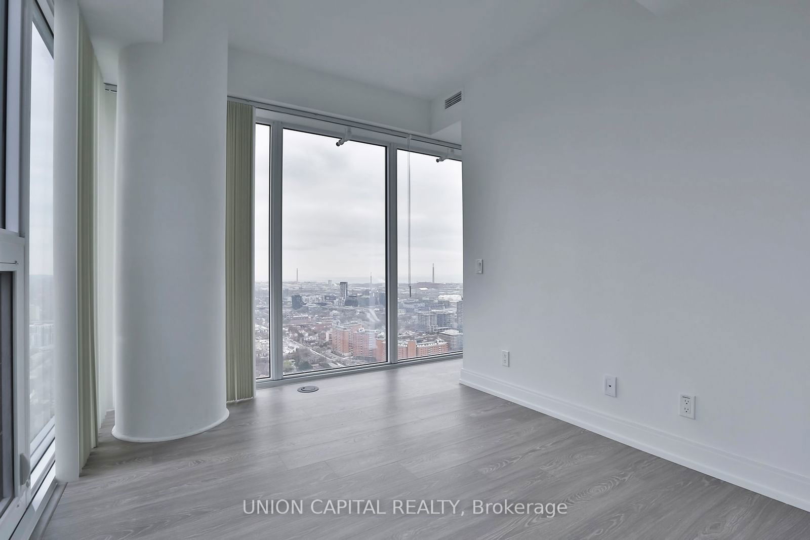 181 Dundas St E, unit 5103 for rent