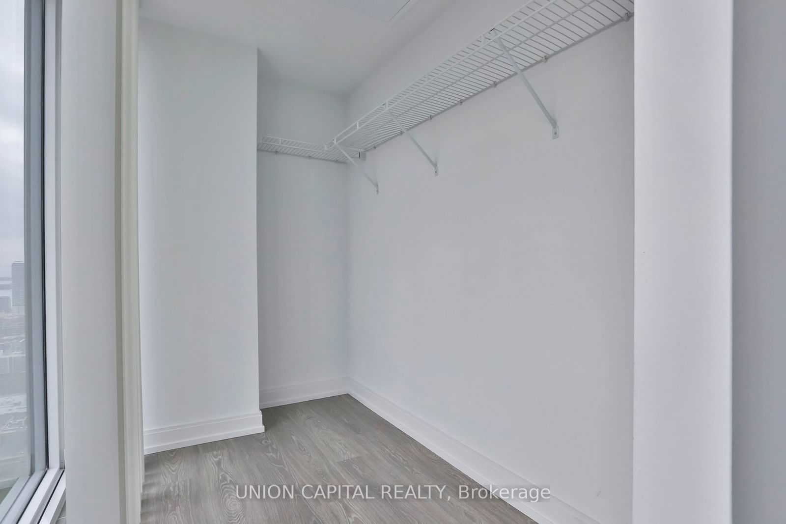 181 Dundas St E, unit 5103 for rent