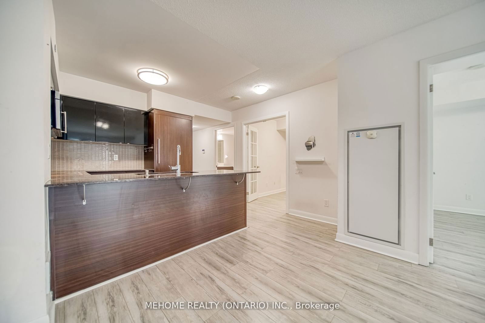 5168 Yonge St, unit 502 for rent