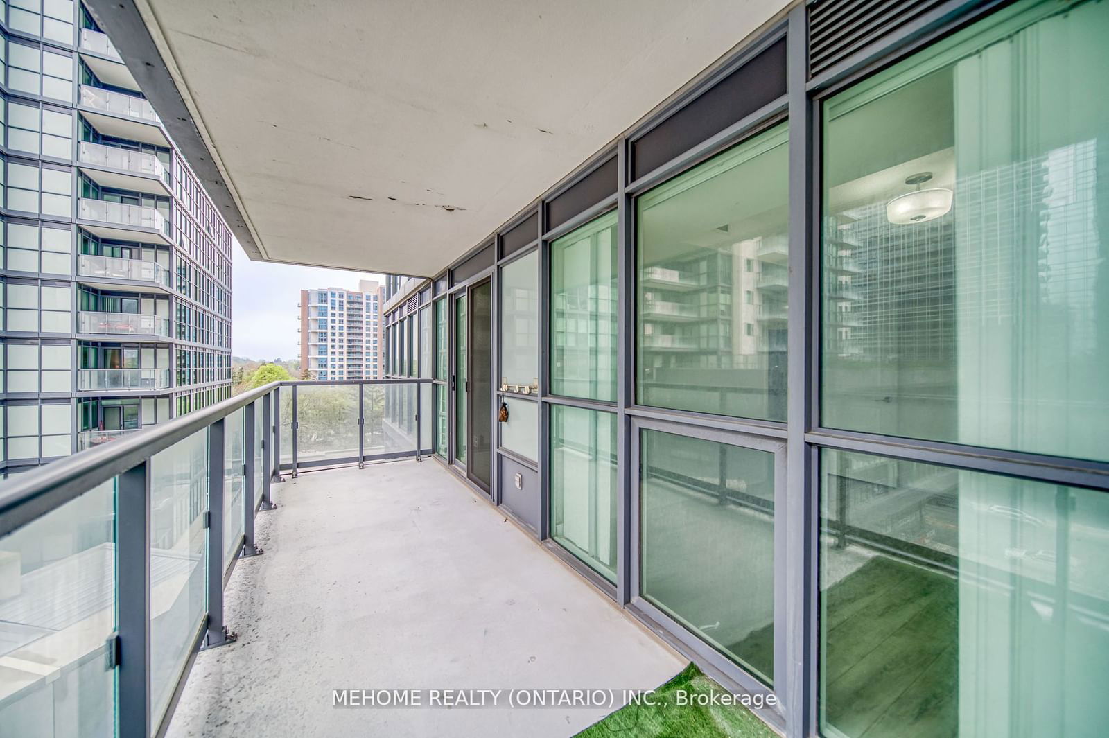 5168 Yonge St, unit 502 for rent