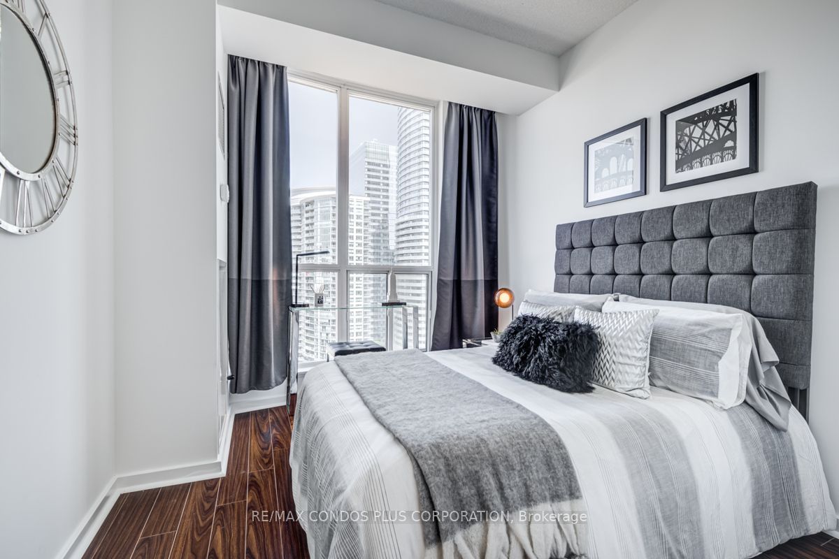 218 Queens Quay W, unit 2401 for rent