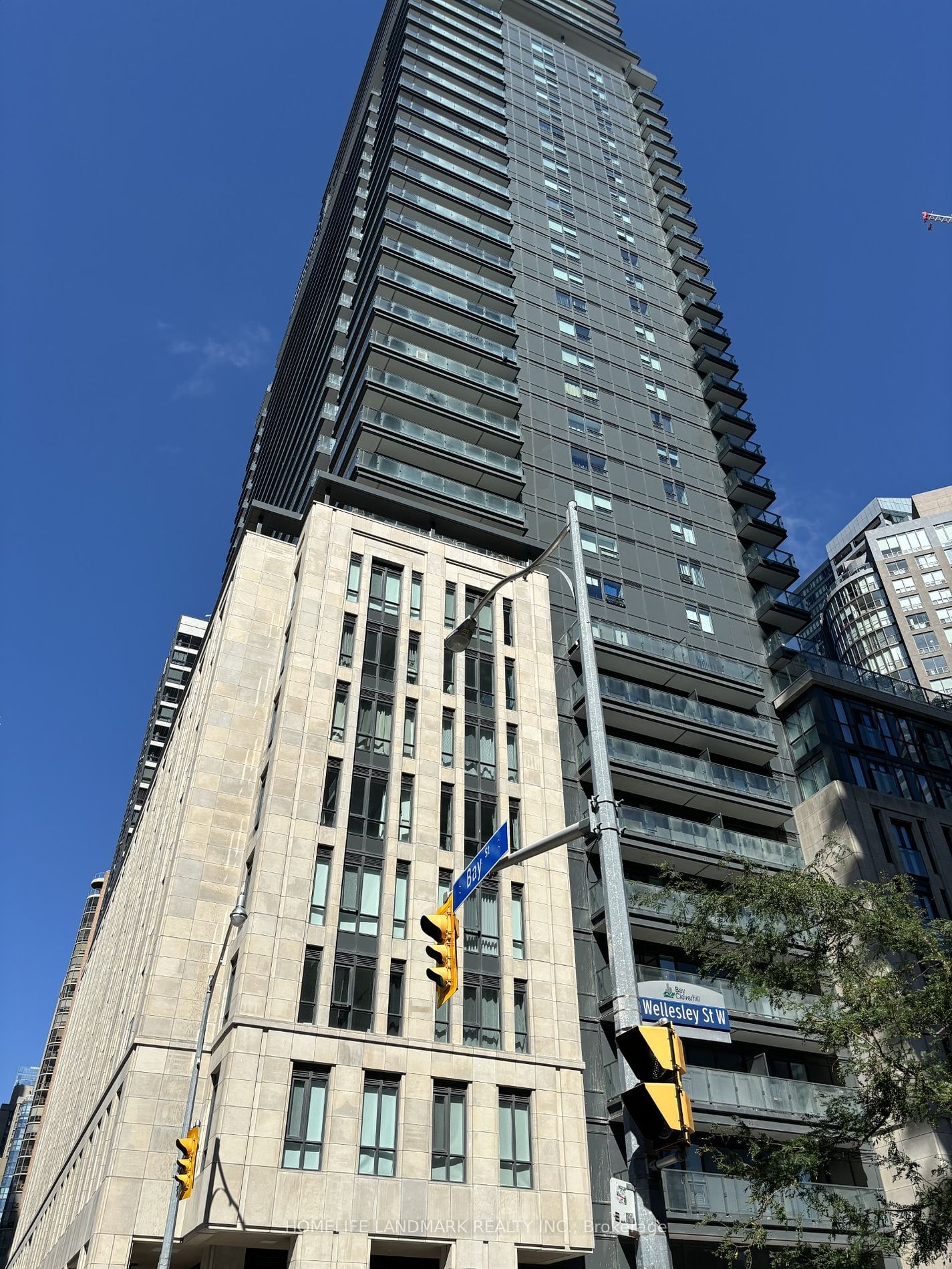 955 Bay St, unit 2412 for rent