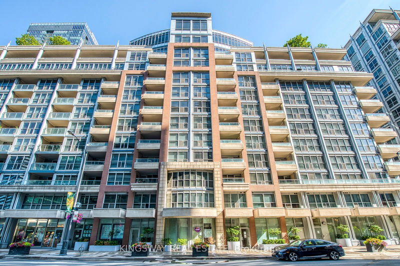 270 Wellington St W, unit 421 for rent